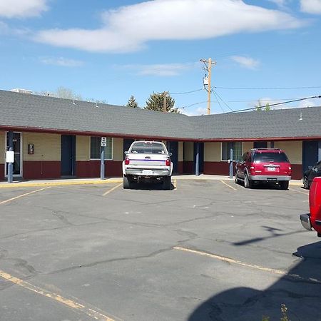 Travelers Motel Elko Bagian luar foto