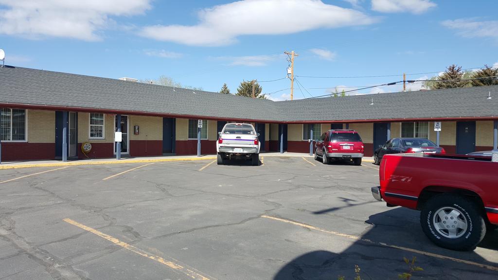 Travelers Motel Elko Bagian luar foto